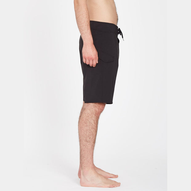 Lido Solid Mod 20" Boardshort - Mens Shorts - Black - palvelukotilounatuuli