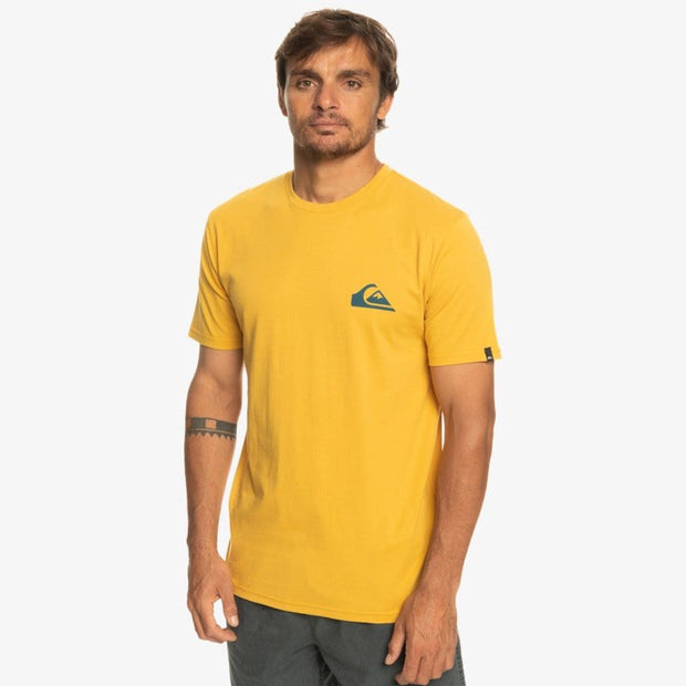 MW Mini Logo T-Shirt - Mens Short Sleeve Tee - Bright Gold - palvelukotilounatuuli